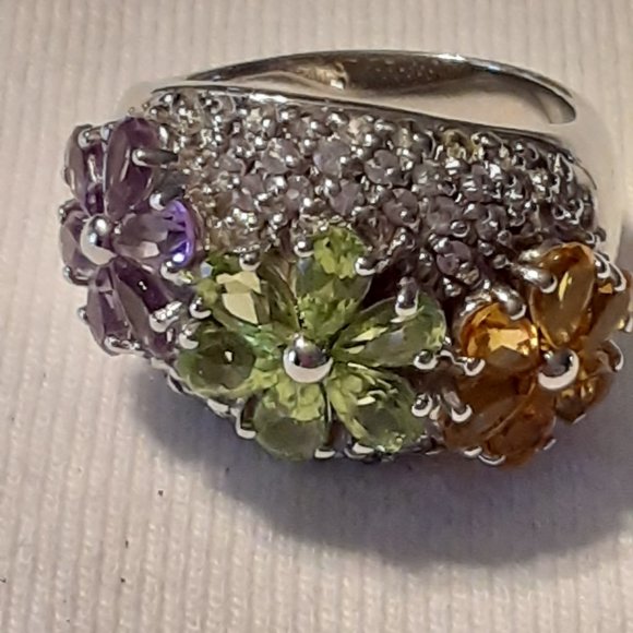 Jewelry - Ring Sterling Silver 925 with flowers